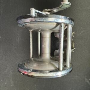 Vintage PENN Long Beach No.67 Fishing Reel